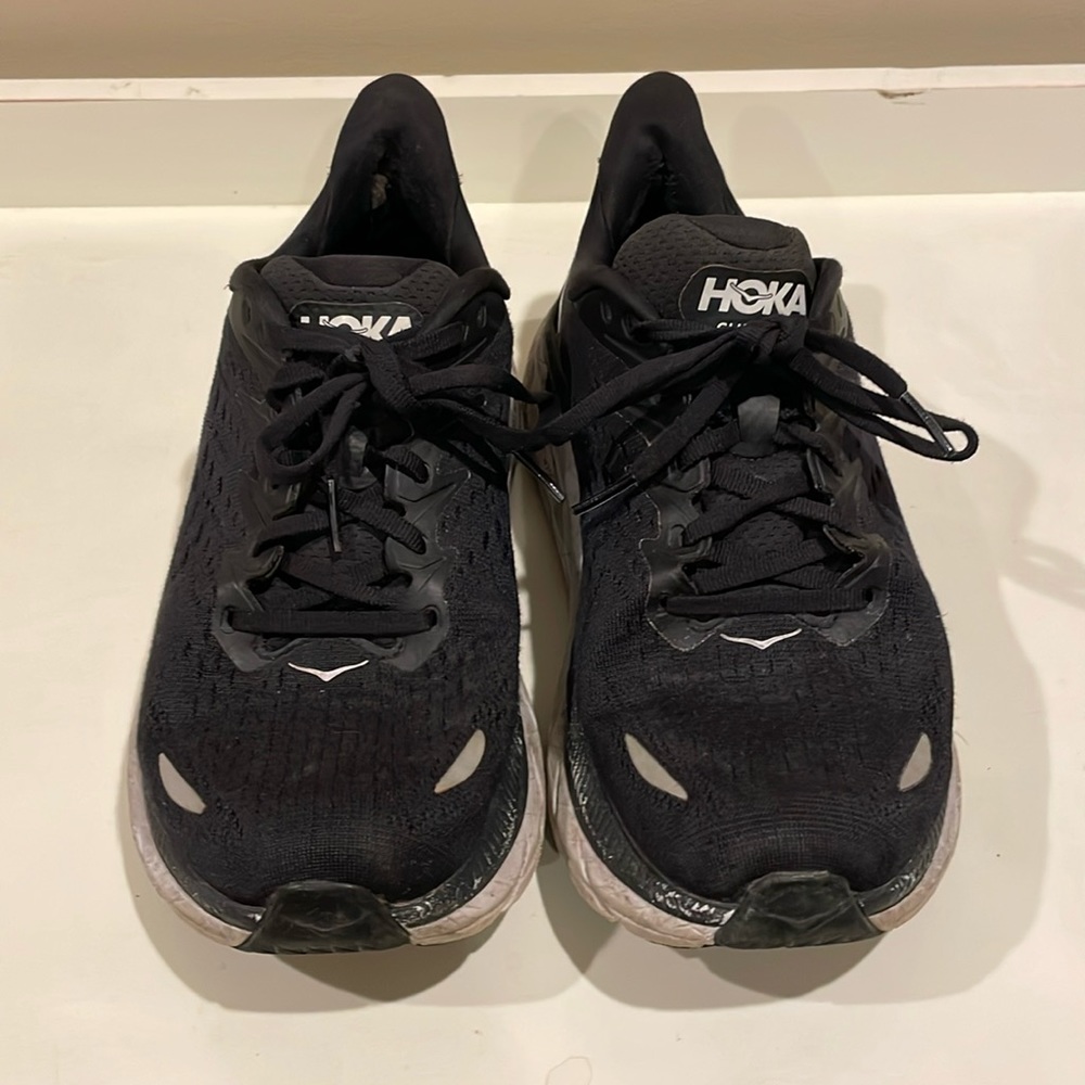 Black hokas